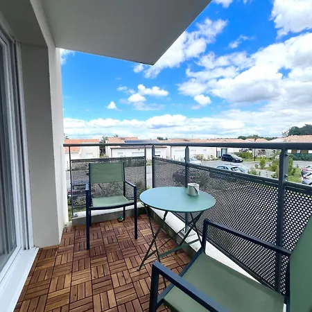 Apartment Les Jardins Du Golf 2 15 Minutes From Futuroscope